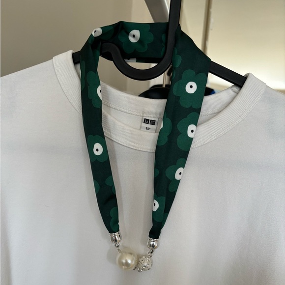 New scarf necklace - Picture 2 of 2